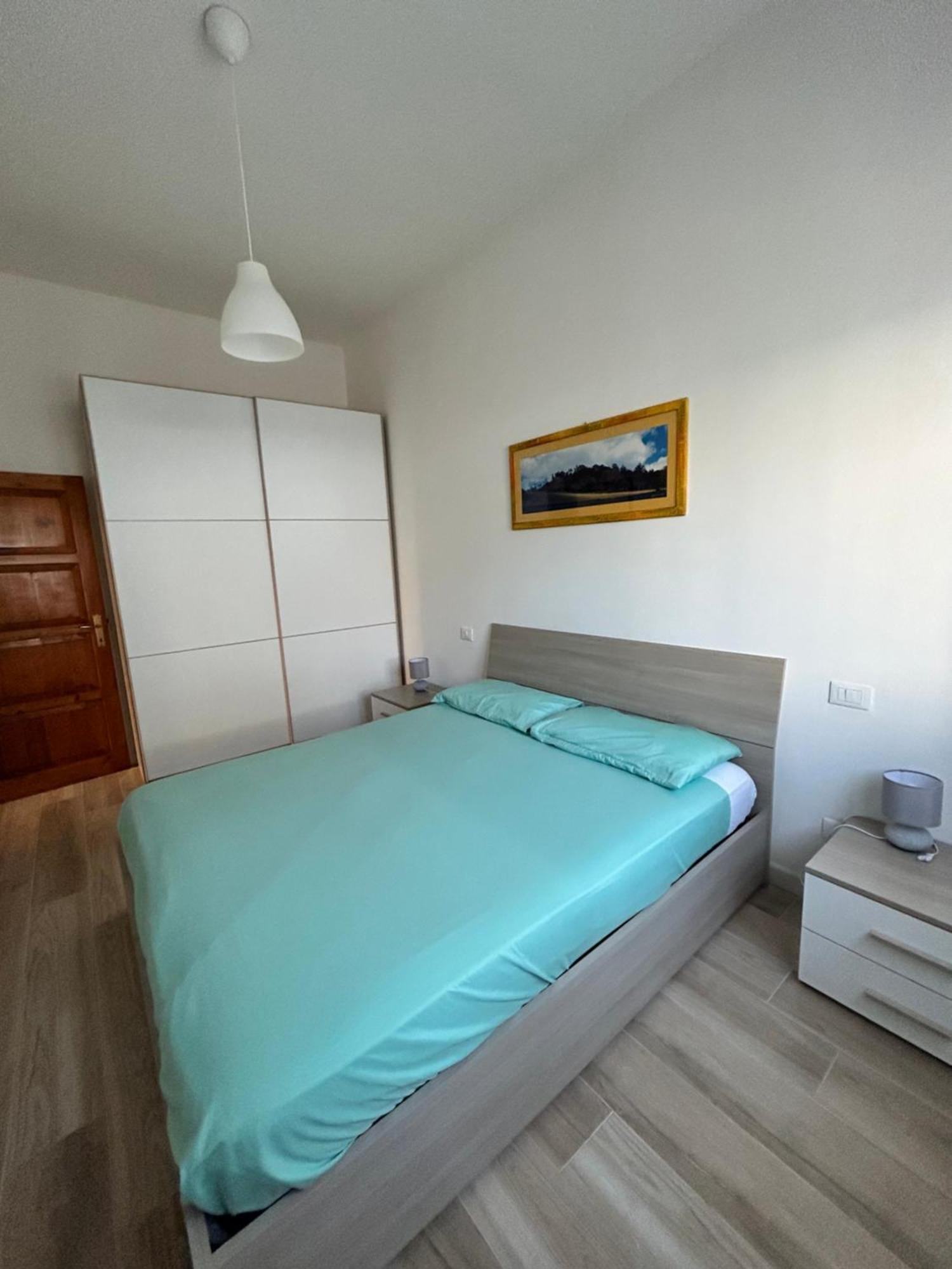 Sunflowers House Punta Marina Bagian luar foto