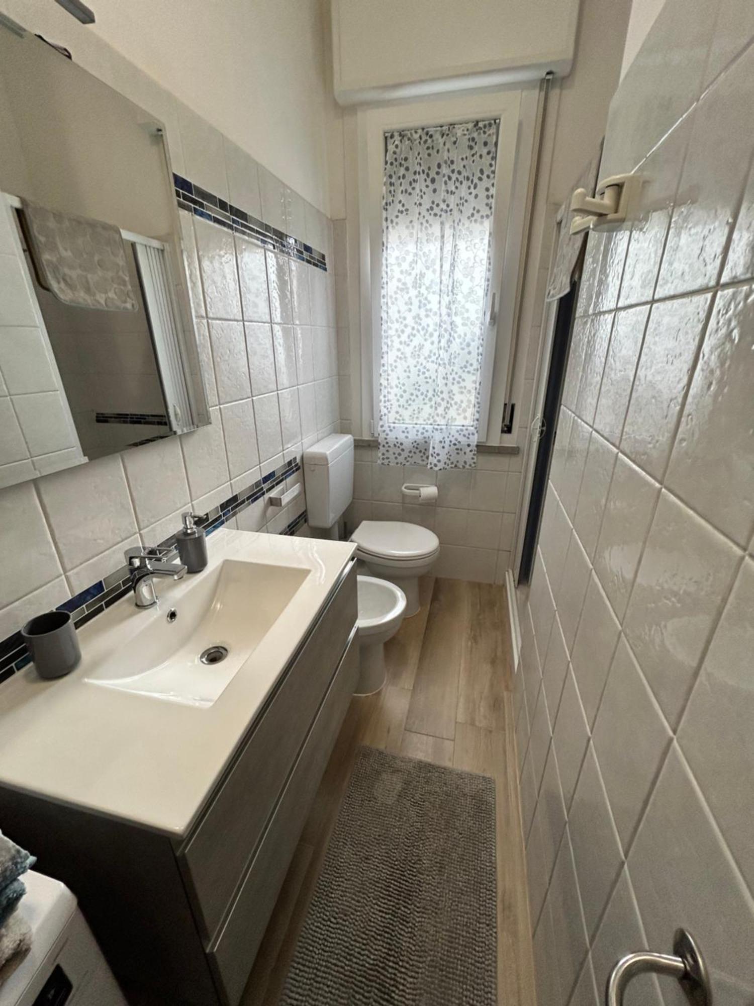 Sunflowers House Punta Marina Bagian luar foto