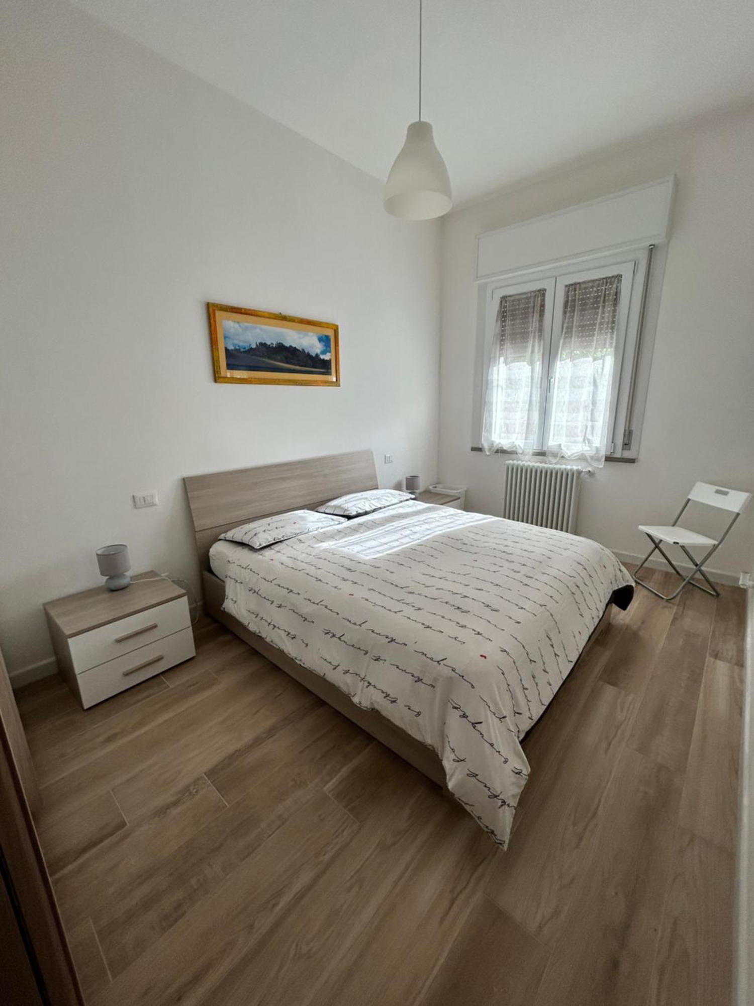 Sunflowers House Punta Marina Bagian luar foto